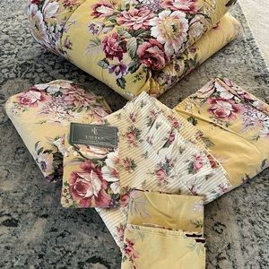 Ralph Lauren Vintage Queen comforter